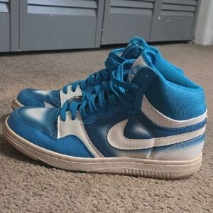 Nike Women's Court Force Sneakers Size 10